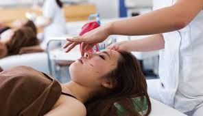 ９月２９日（月）本日受付致しております💪