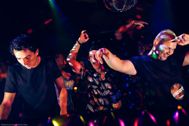 TOM POOL - LIO - IBIZA