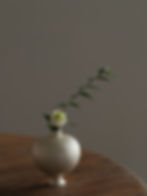 silver coat vase 01