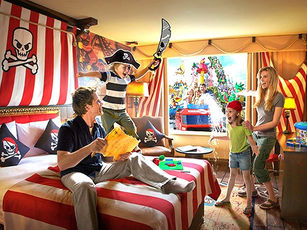 Top 16 Hotels Near LEGOLAND California for a Fun-Filled Family Vacation! 