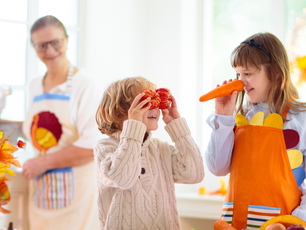 38 Incredibly Fun Thanksgiving Games to Play with Your Family!