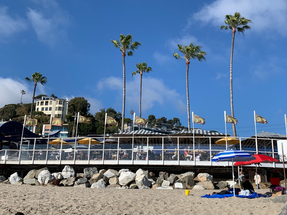 Gladstones Historic Beachside Restaurant is a Hot Family Hangout!