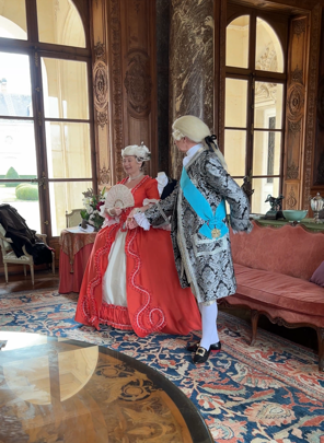 dance performance inside Chateau de Bizy