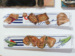 Flaky y Familiar (top)
¿Puedes llamar al (813) 873-7104? Quiero un Honey Cuban (bottom)