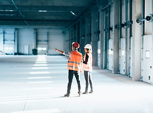 Les techniciens au travail