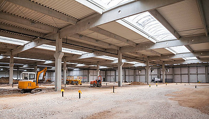 Over the top lifting's warehouses for storage
