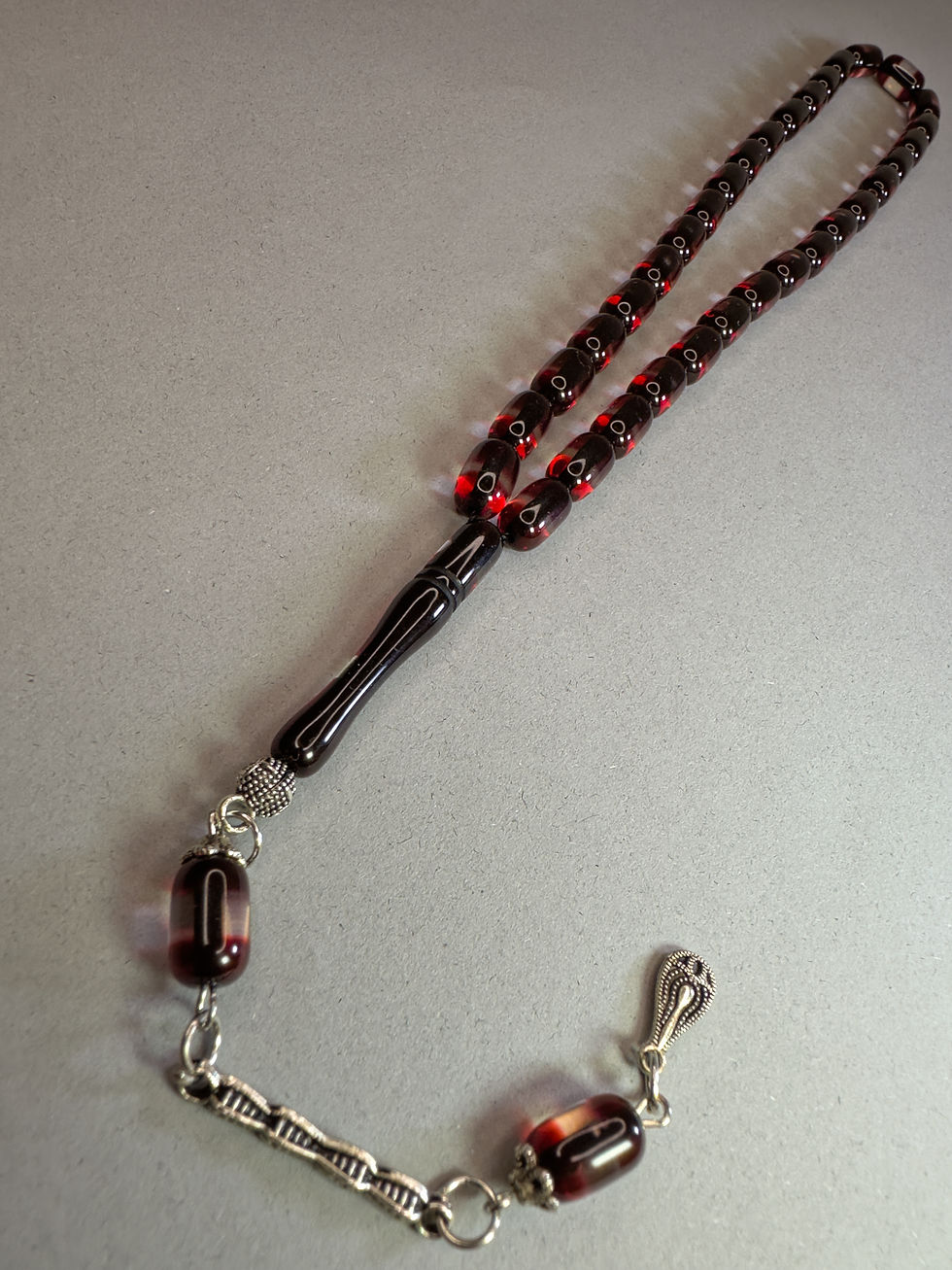 Miniaturbild: Sürmeli Fire Amber Tasbih – Burgundy & Cherry Red – Capsule Cut