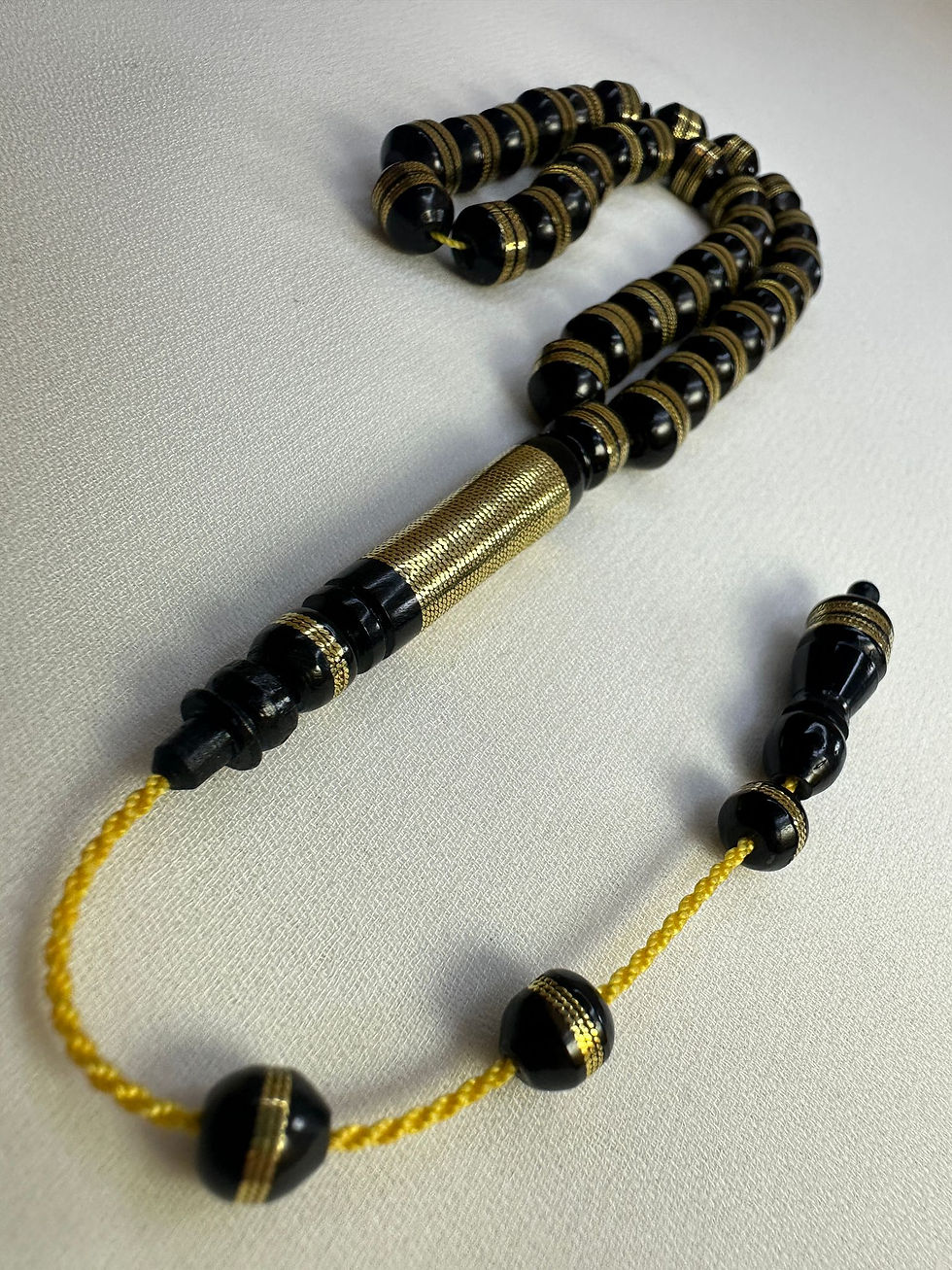 Thumbnail: Mastercrafted Kınalı Koka Tasbih – Round Cut (Bracelet Length)