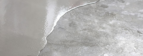 Resin flooring screeding