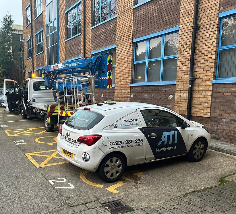 Vehicle Set up on site with MEWP
