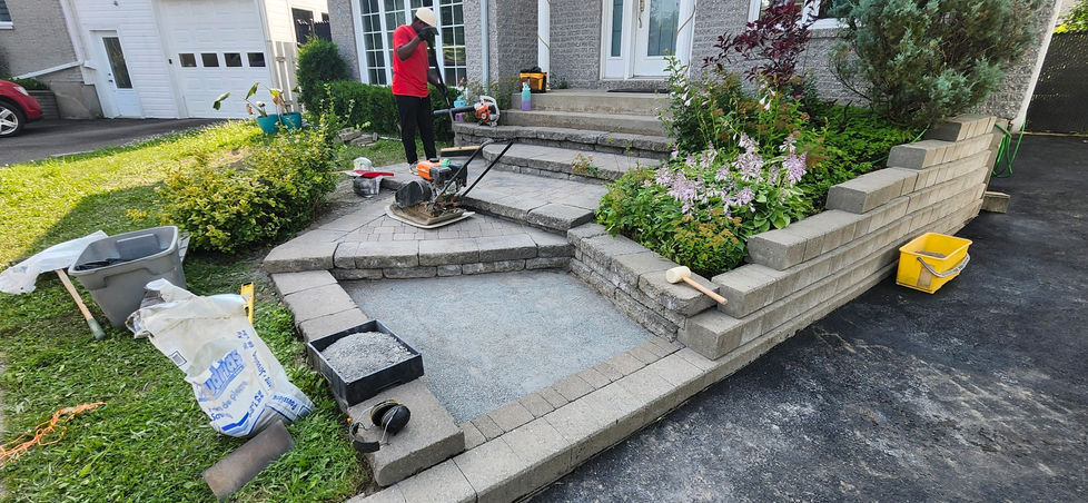 Scellant de pavĂ© uni Ă QuĂ©bec, LĂ©vis, Portneuf, Beauport et Capitale-Nationale â Application de scellant protecteur pour rehausser la couleur, prĂ©venir lâĂ©rosion et embellir votre entrĂ©e grĂące Ă GROUPE METIKO.
đ 1 (888) 514-1297âđ§admin@groupemetiko.com