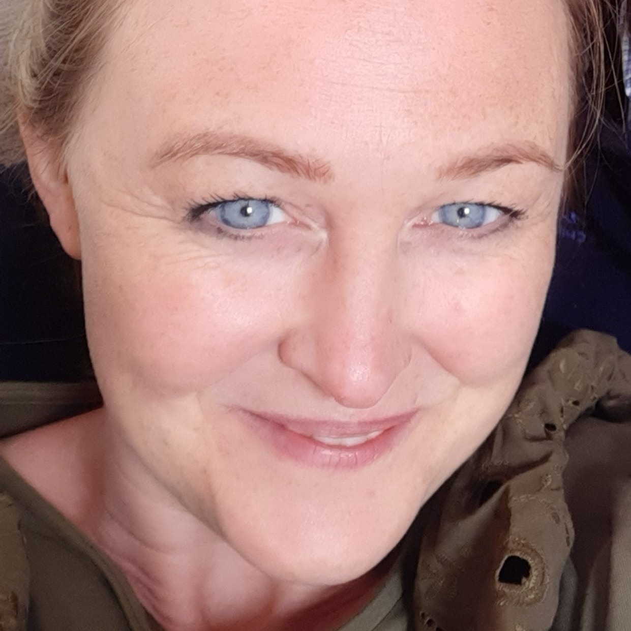 Writer: Jo Leigh