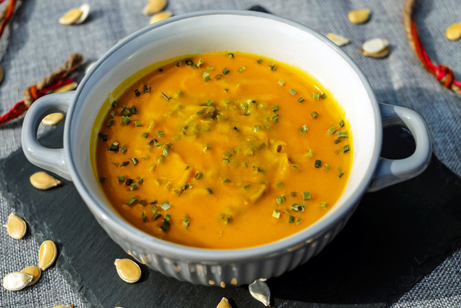 Receita Low Carb de Caldo de Abóbora com Caldo Natural com Batata Assando
