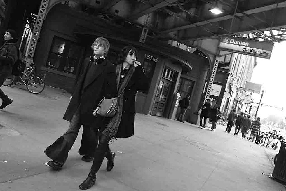 Capturing the Pulse of Chicago: Street Photography that Speaks Volumes - Today's Pictures