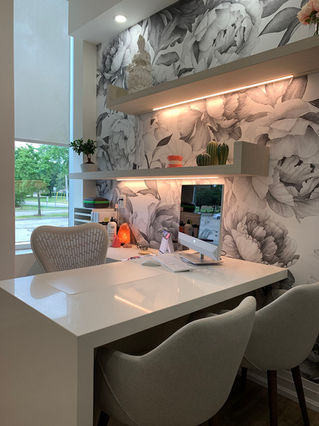 Consultation Room: Dr. Inoue-Cheng's favourite place after the operatories!