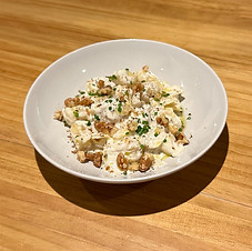 FAGOTTI DI RICOTTA E PERE CON GORGONZOLA E NOCCI.jpg