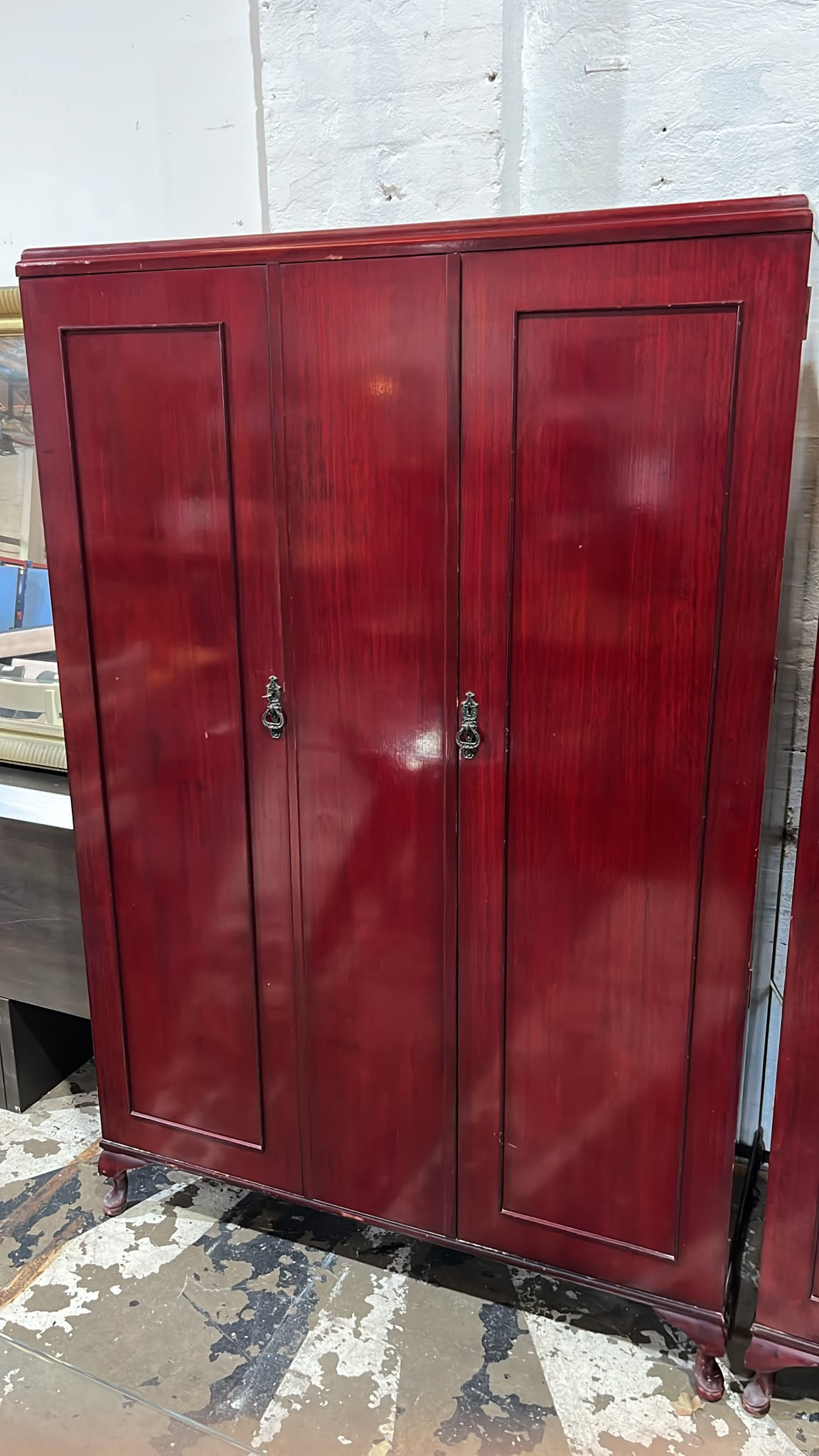 Vintage Mahogany 2 Door Wardrobe with Drawers & Lockable Doors