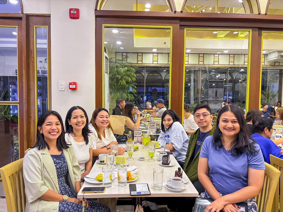 Star Maglajos had dinner with her friends in Manila.