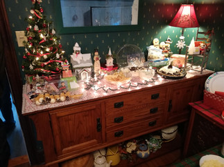 CHRISTMAS EVE AT MOM'S