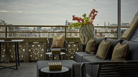 And this is the terrace of the aptly named Grand Terrace Suite