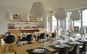 At Sobreiras Restaurant and Bar you can take a trip through the flavors of Alentejo cuisine, while enjoying a contemporary and welcoming atmosphere