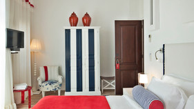 We wish we had a room like this at home