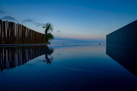 Unbelievable from the infinity pool