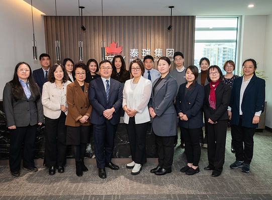 公司大合照-官网.jpg