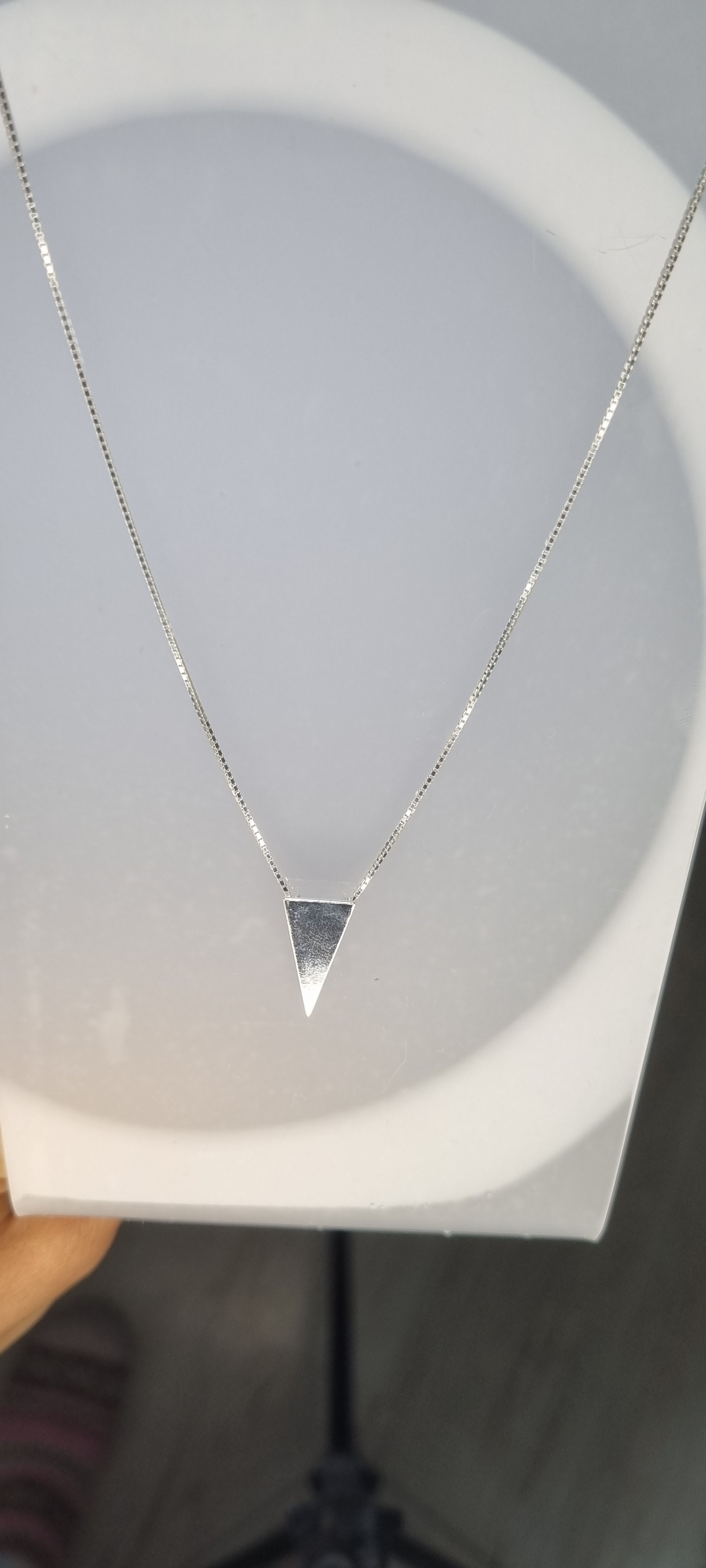 Gargantilha triângulo