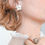 Thumbnail: Boucles d'oreilles Hortensia or dorés