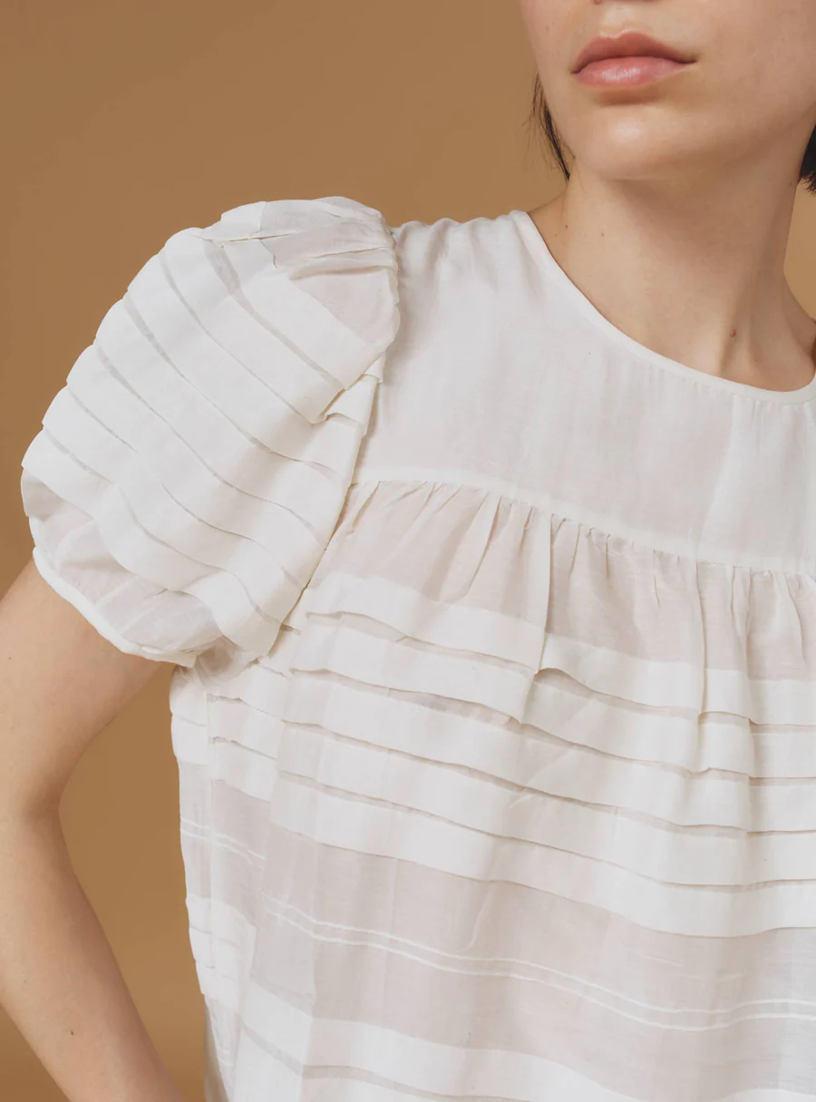 E5_OLYMPIA_OFF_WHITE_969_900x.webp
