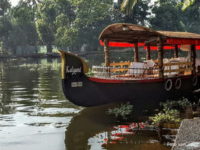 Ausflugsboot in Asien