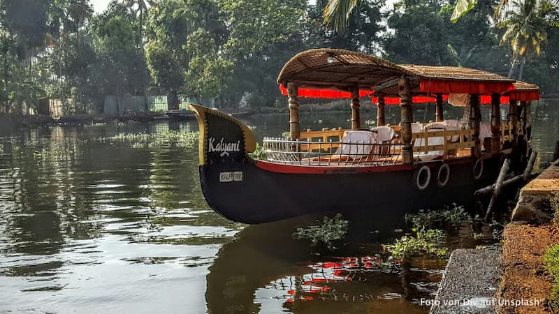 Ausflugsboot in Asien