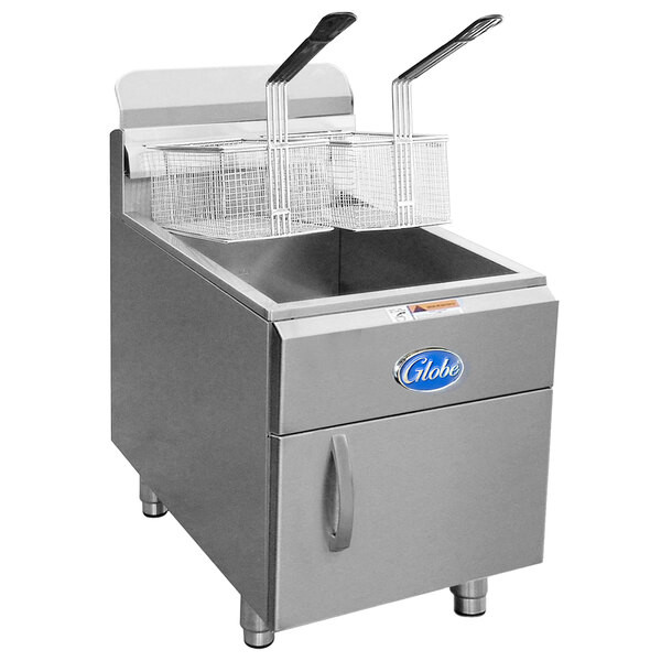 Globe GF30G 30 lb. Natural Gas Countertop Fryer – 53,000 BTU