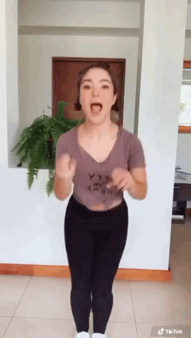Pasito GIF 2.gif