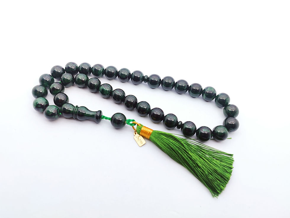 EBU ZEYN USTA ESERİ İMZALI İRİ BOY 12 KAT İPE DİZİLİ ESKİ USUL SIKMA KEHRİBAR