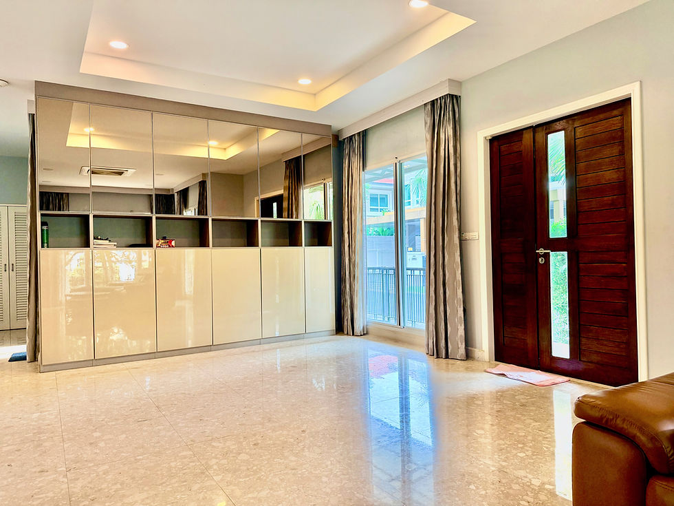 ภาพขนาดย่อ: ขายบ้านหรู Grand Bangkok Boulevard พระราม 9–ศรีนครินทร์ | 79 ตร.ว. | 4 นอน 5 น้ำ