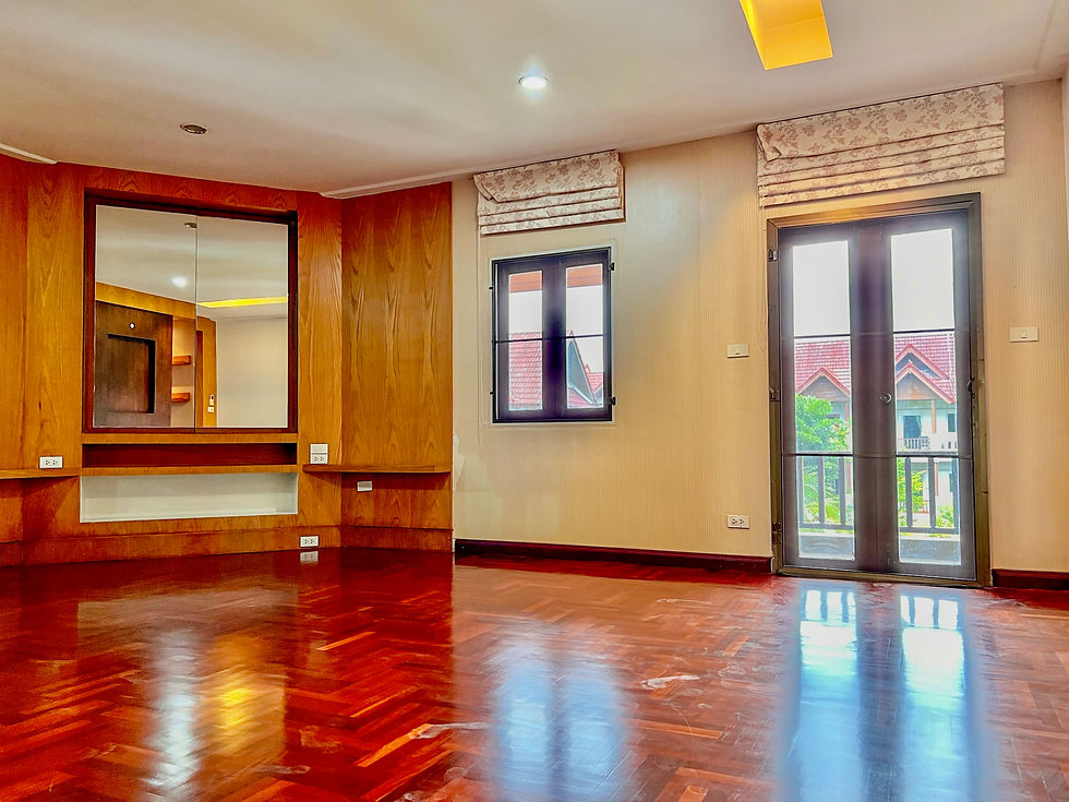 ภาพขนาดย่อ: ขาย/ให้เช่าทาวน์โฮม Villa49 สุขุมวิท 4ชั้น 400 ตร.เมตร ตกแต่งพร้อมอยู่