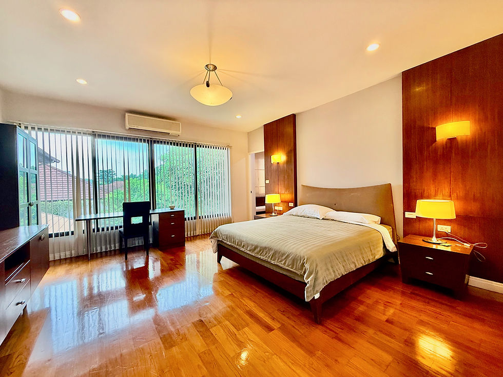 ภาพขนาดย่อ: ขายบ้านเดี่ยวหรู 243 ตร.ว. หมู่บ้านปัญญาอินทรา P1 พื้นที่ 560 ตร.ม. ทิศใต้