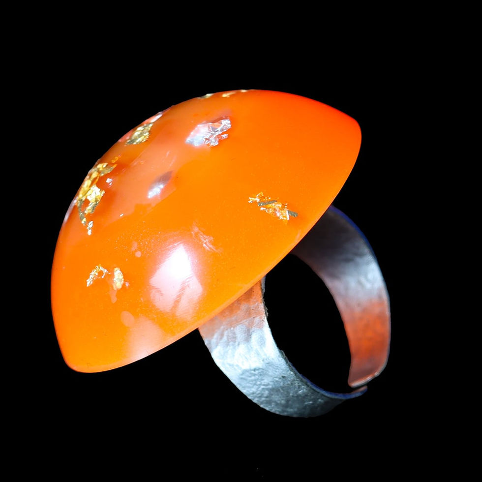 Solar Orbit Ring – Neon Epoxidharz Halbkugel mit Gold- und Silberflakes