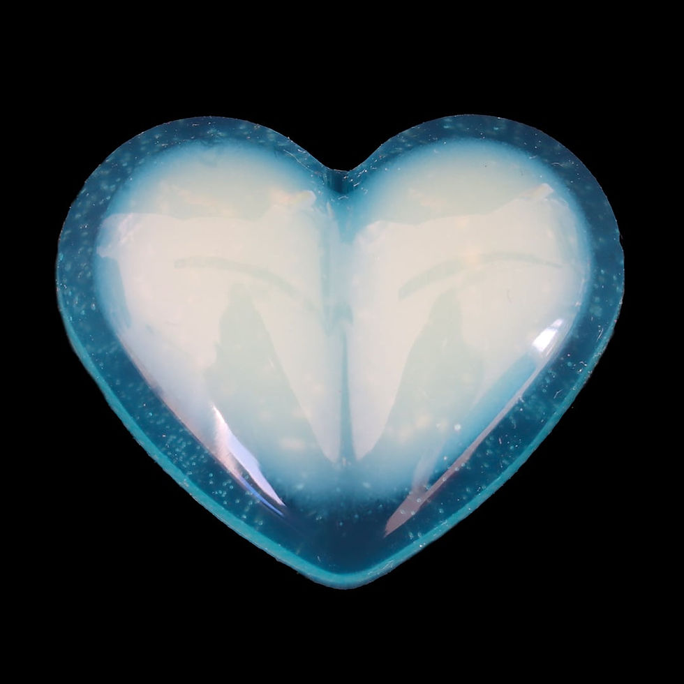 Herzförmiger Lumina Glow in the Dark Ring mit verstellbarer vergoldeter oder versilberter Ringschiene.