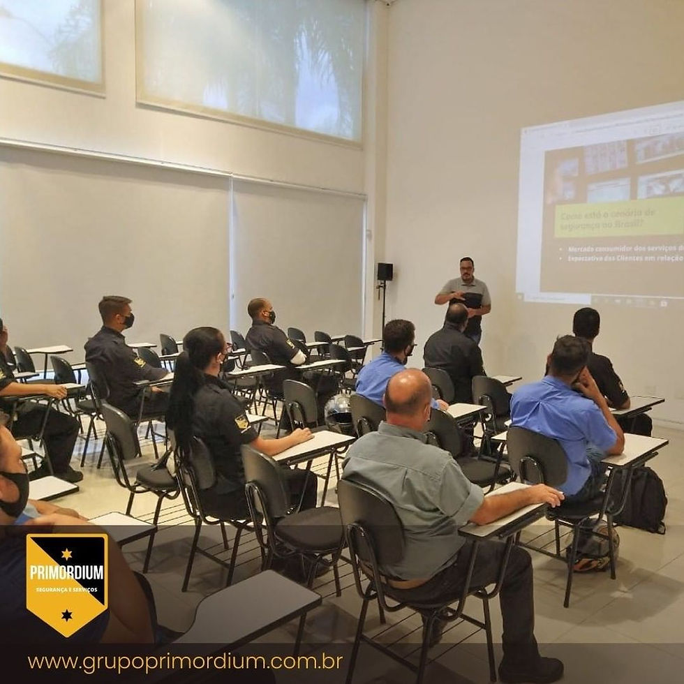 Treinamento em Equipe sobre experiência do cliente, segurança e prestação de serviços