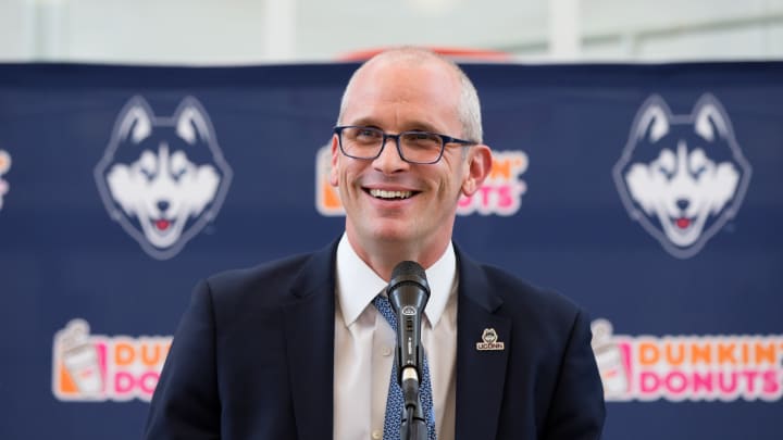 uconn-mens-basketball-head-coach-dan-hurley.jpg