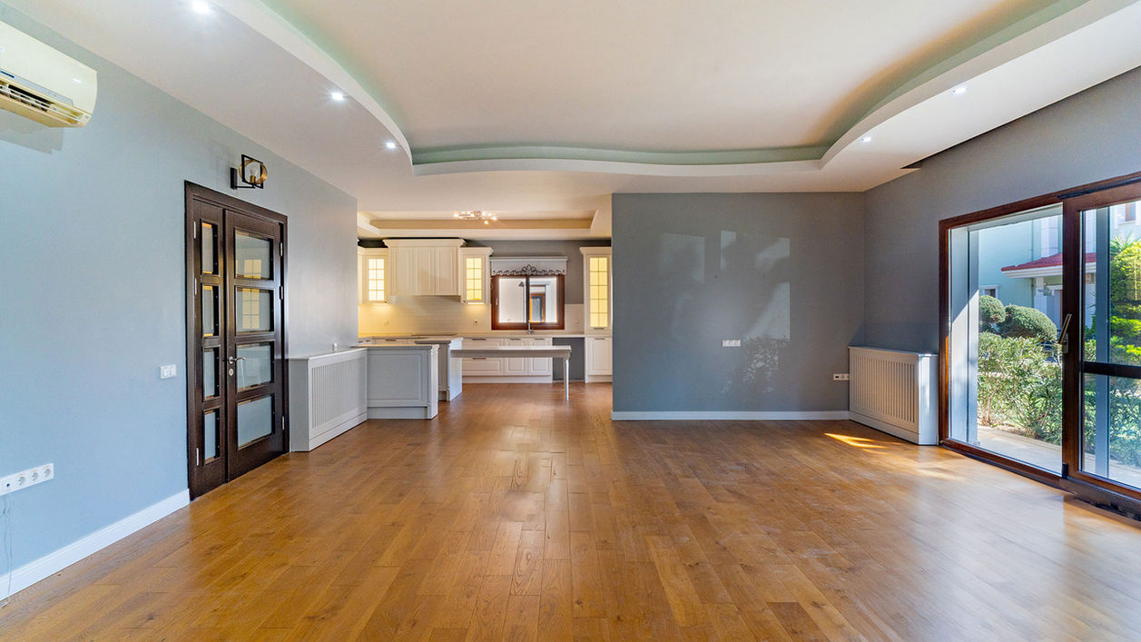 İzmir Satılık Villa İlanları ve Fiyatları. İzmir Çiğli Satılık Villa. İzmir Sasalı Satılık Villa. Sasalı Koza Konakları Satılık Villa. İzmir Satılık Villa Havuzlu Sitede. İzmir Lüks Konut. Mansions & Homes