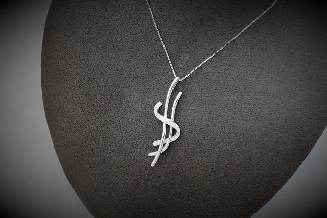 Thumbnail: 10kt White Gold 0.25ct Diamond Fashion Necklace