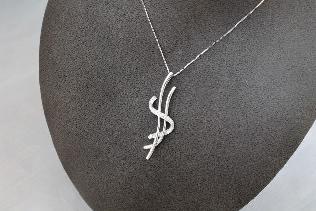 Thumbnail: 10kt White Gold 0.25ct Diamond Fashion Necklace