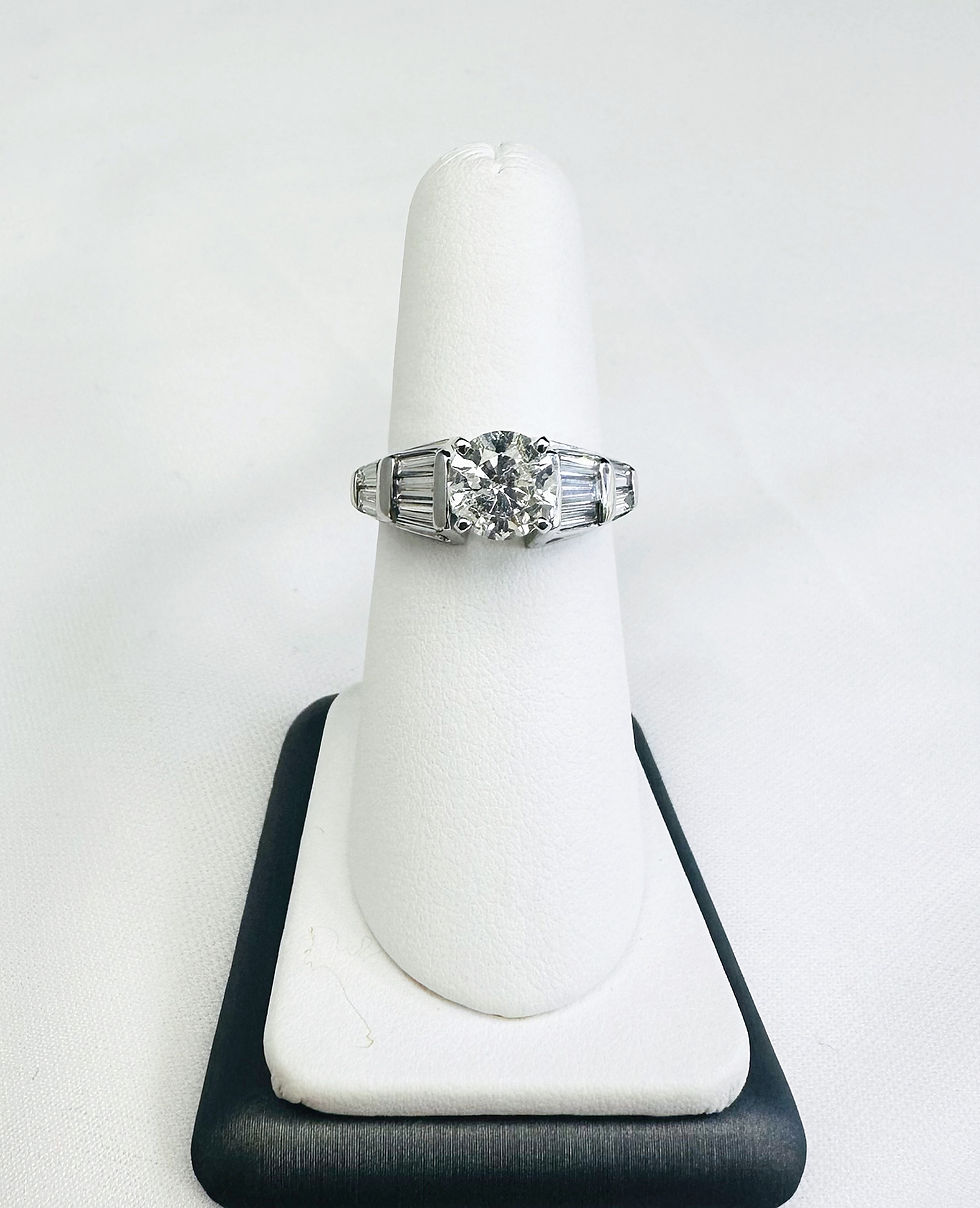Thumbnail: 14kt White Gold 1.51ct Round & Baguette Diamond Engagement Ring