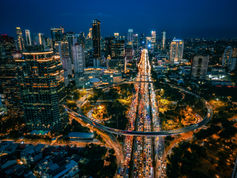 ✈️ Jeftini letovi Beograd – Jakarta (od 460€) 💸 | Dinamična metropola Azije i idealna početna tačka za istraživanje Indonezije 🌆🌏
