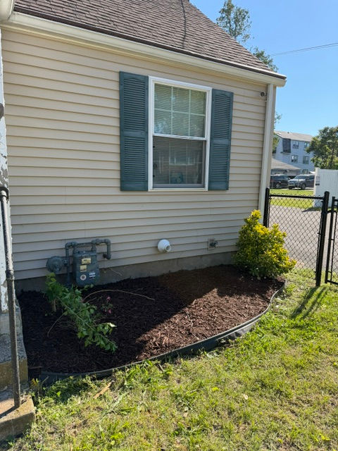 fresh mulch install
