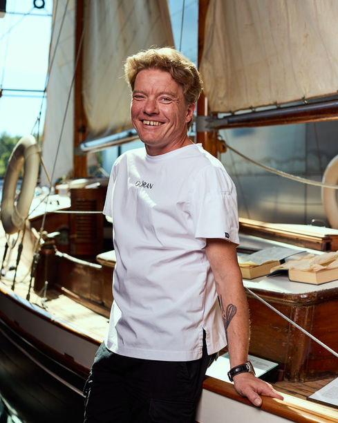 HENKILÖKUVAUS , KUVAKAS, arto arvilahti